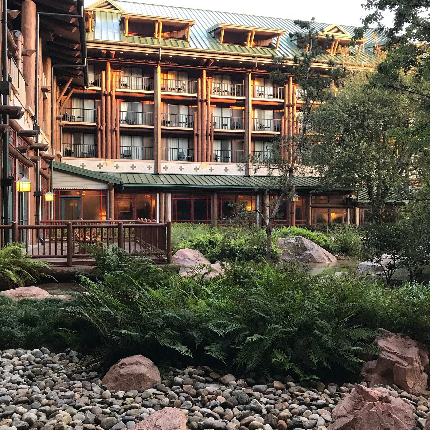 copper creek villa bottom floor outside